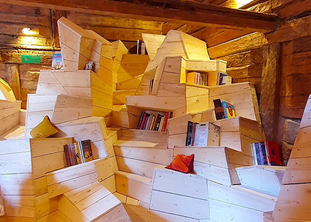 Cabane à BD